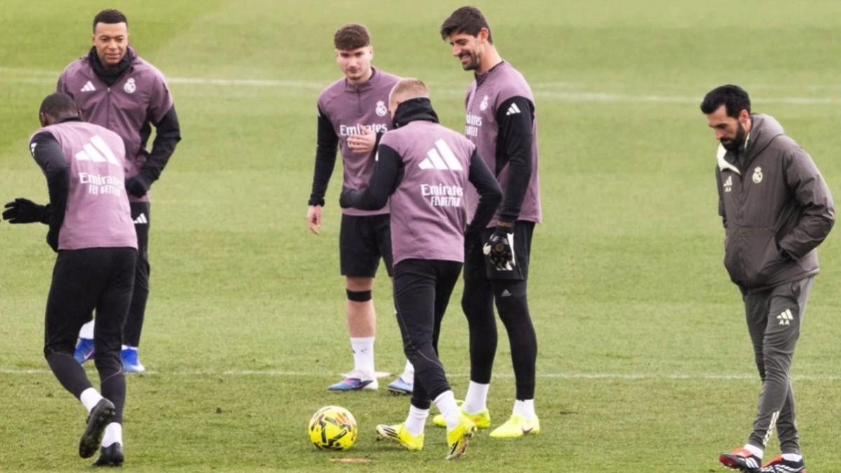 El Real Madrid vuelve al trabajo con la Real Sociedad en el horizonte