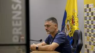 García Pimienta amplía contrato como entrenador de Las Palmas hasta 2025