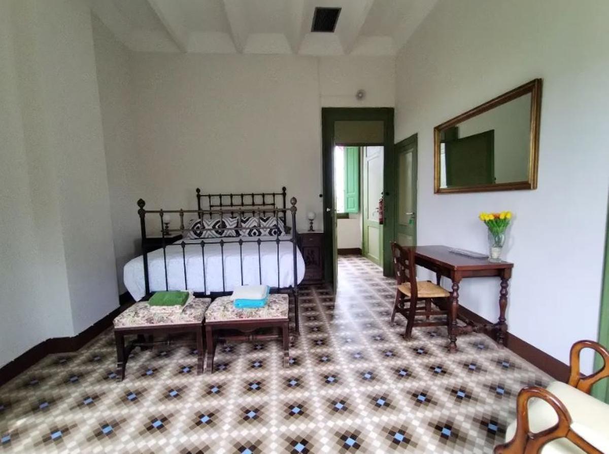 Una de les tretze habitacions que té la propietat.