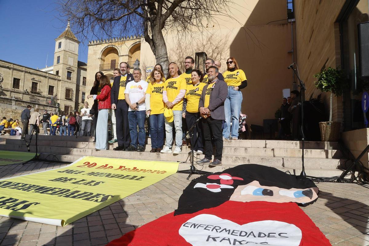 Celebración del 'Abrazo a la Mezquita' por el Día de las Enfermedades Raras.