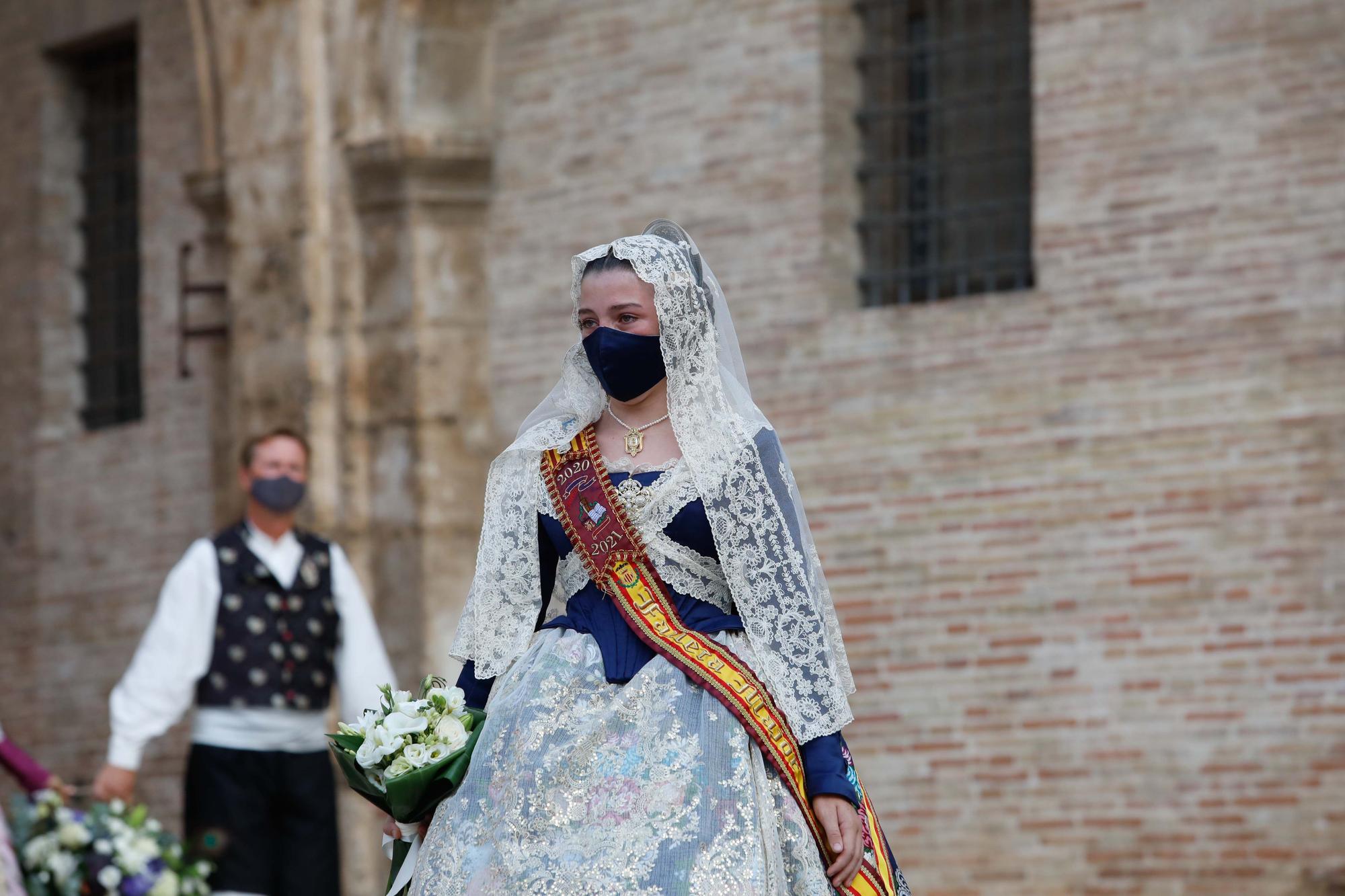 Búscate en el segundo día de Ofrenda por la calle del Mar (entre las 18.00 y las 19.00 horas).