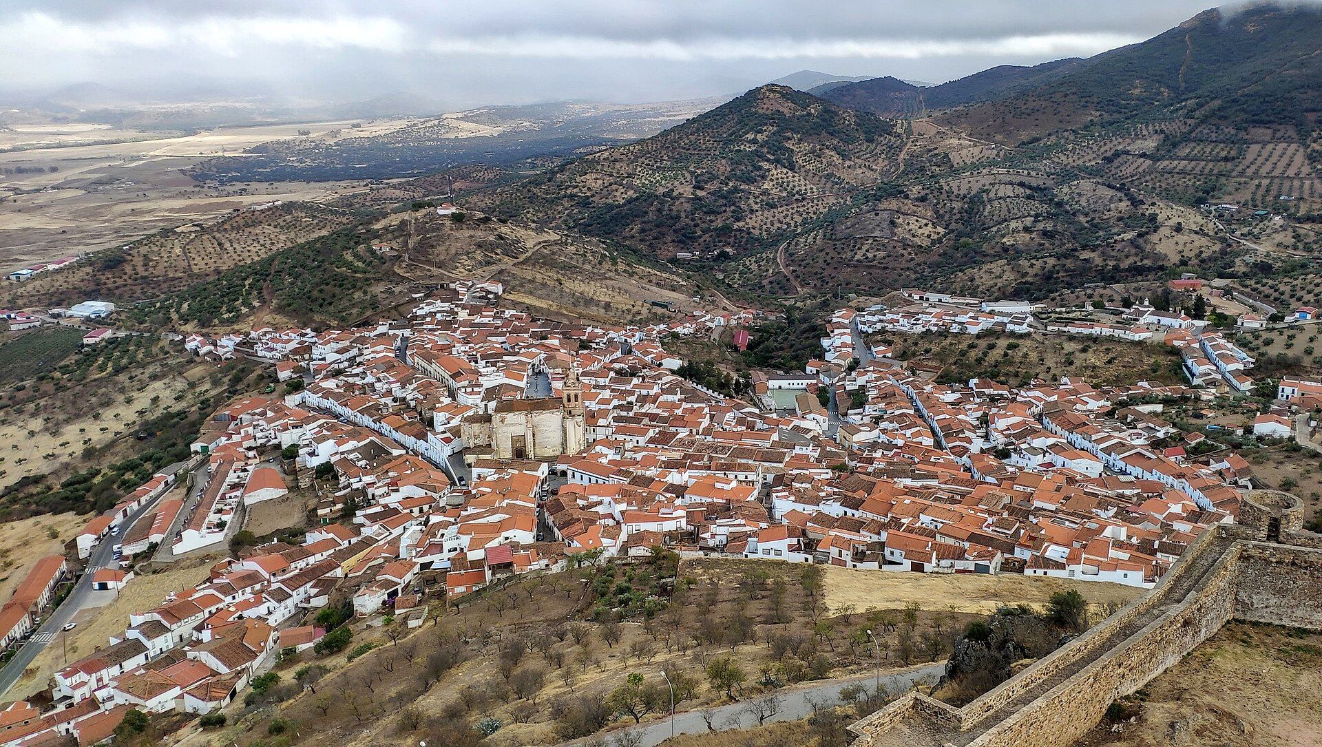 La localidad de Feria, Badajoz, desde su castillo