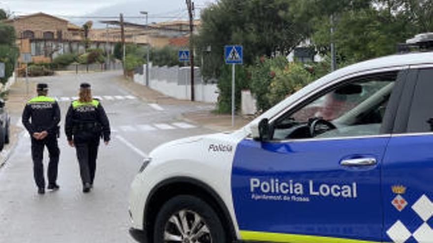 El coronavirus afecta l&#039;arribada a la policia de Roses d&#039;una mampara