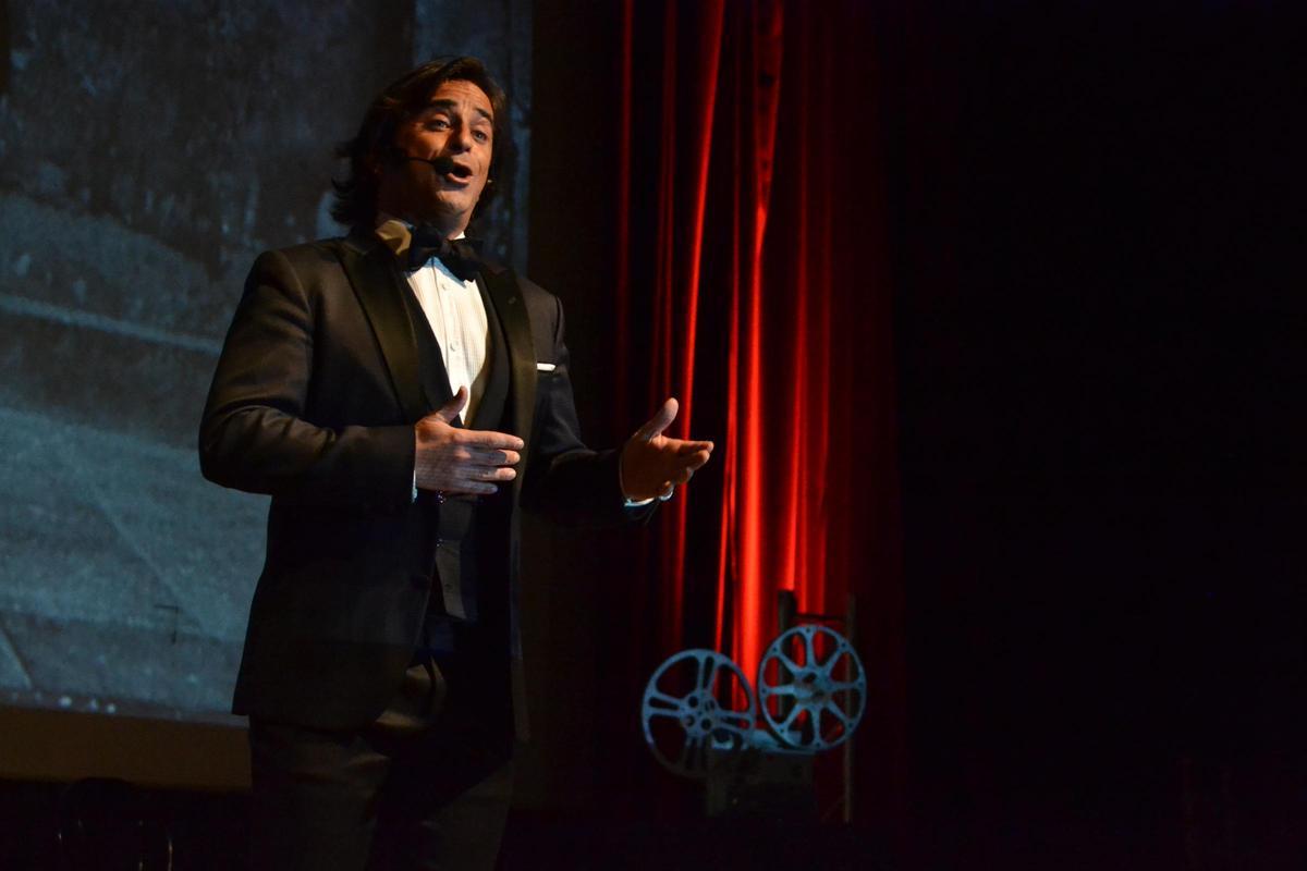 El cantador bilbilitano Nacho del Río actuará en los Premios Aragoneses del Año.