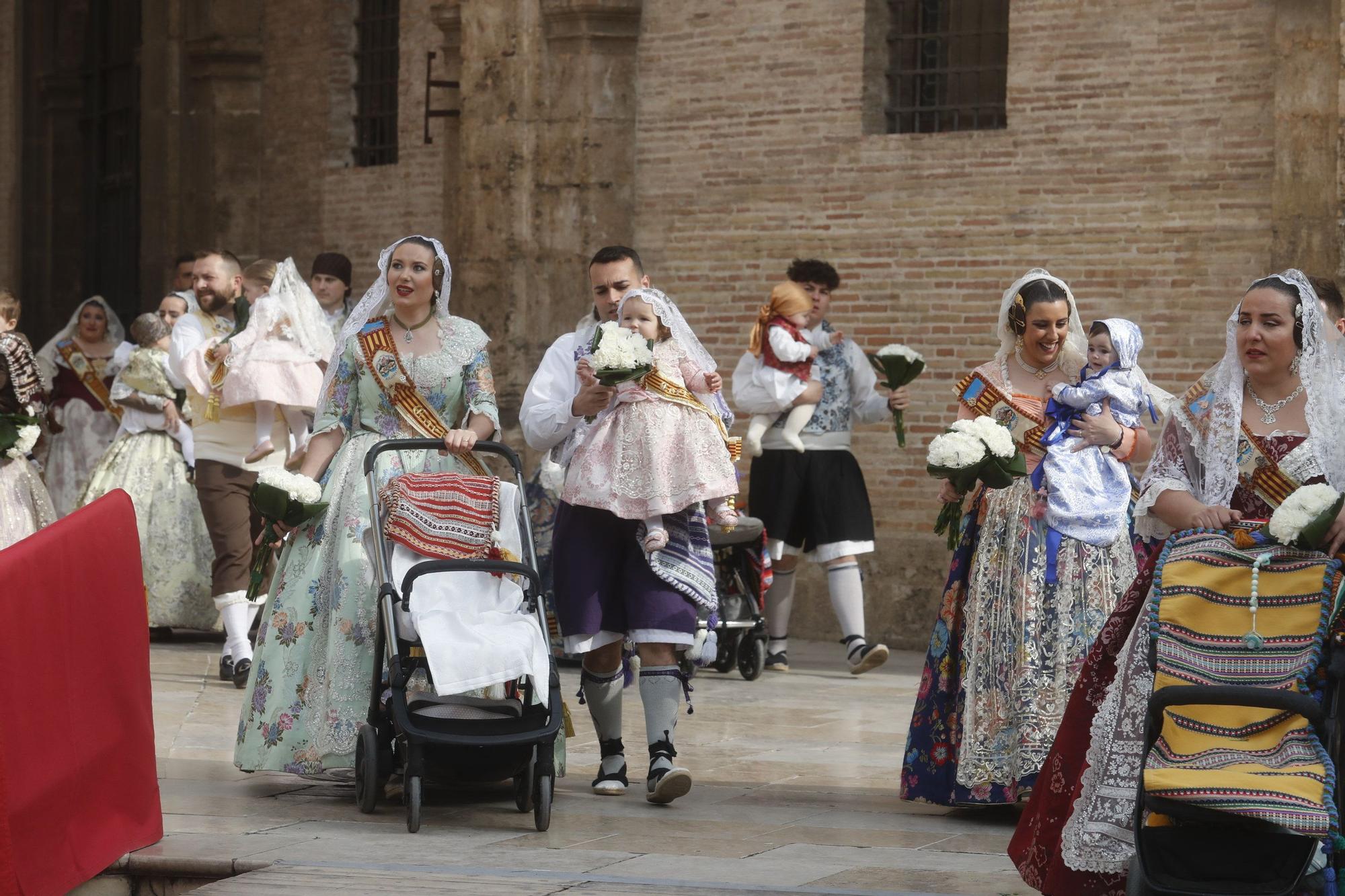 Búscate en el segundo día de ofrenda por la calle de la Paz (entre las 15:30 a las 17:00 horas)