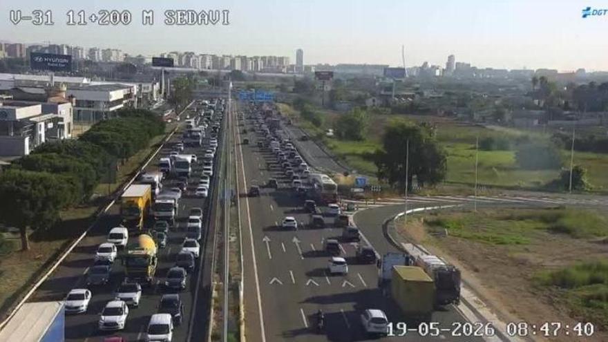 Caos circulatorio en los accesos a València: Un accidente en la Pista de Silla y múltiples retenciones colapsan el área metropolitana