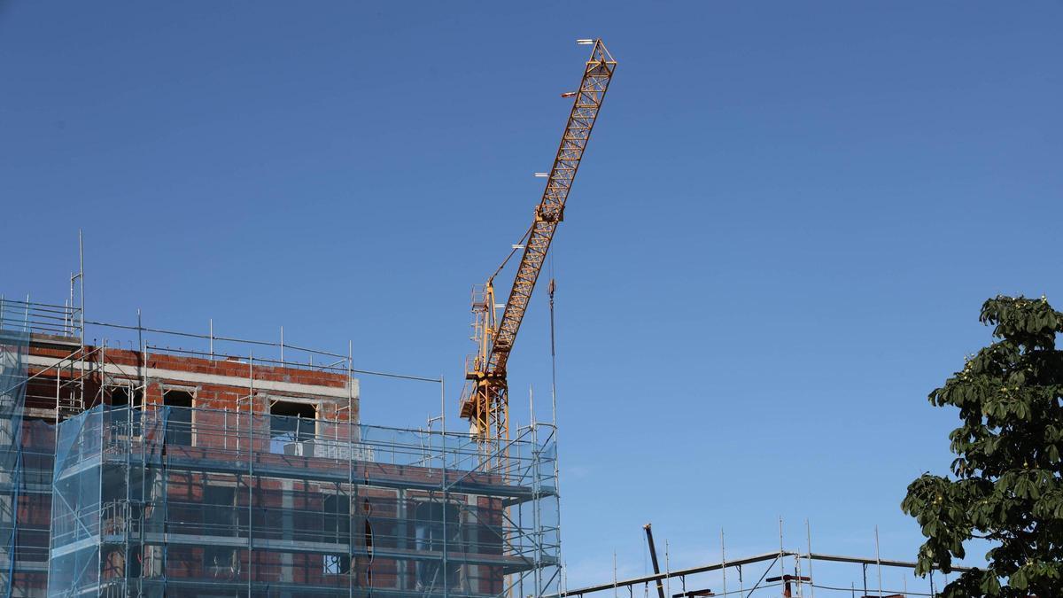 Obras de construcción de bloques de viviendas en Vigo