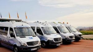Cuatro ambulancias de la flota de Grup La Pau, cooperativa fundada en Badalona hace 40 años que acaba de entrar en concurso de acreedores, en una imagen divulgada por la compañía en su página web.
