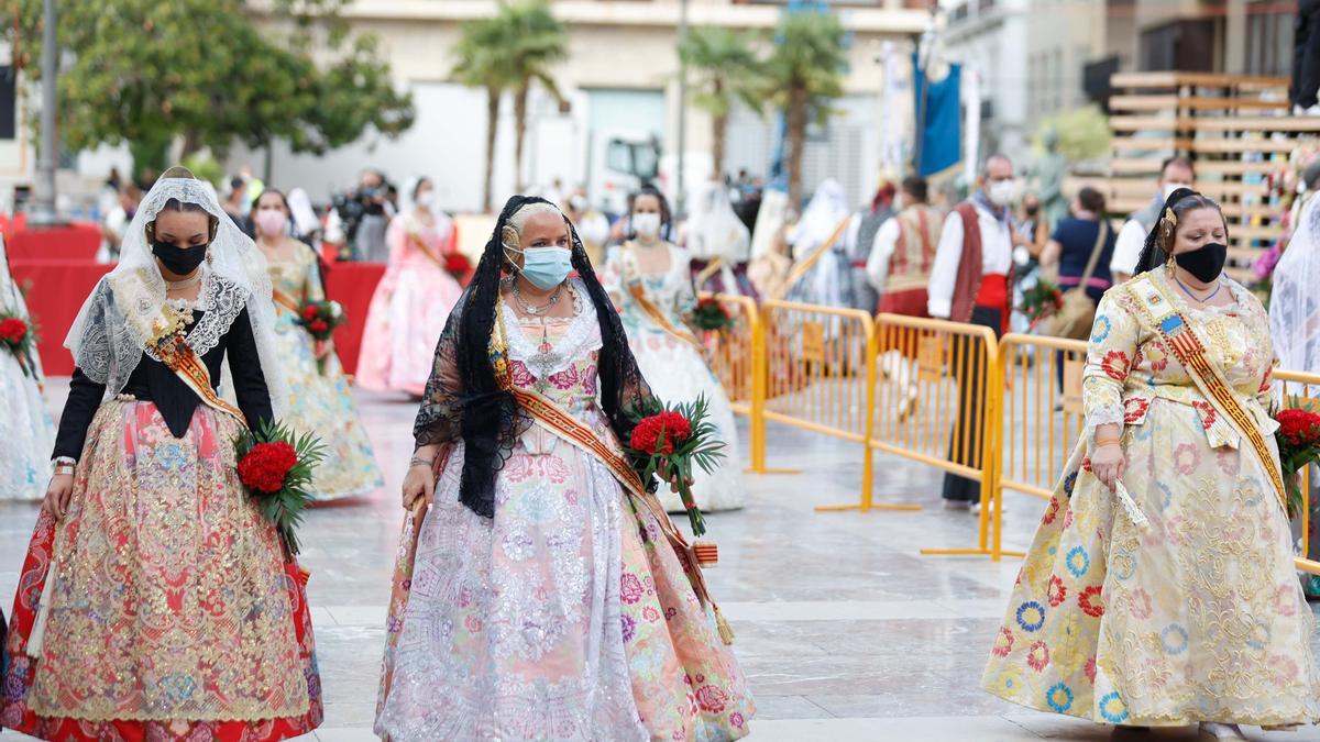 Búscate en el segundo día de Ofrenda por la calle Caballeros (entre las 17.00 y las 18.00 horas)