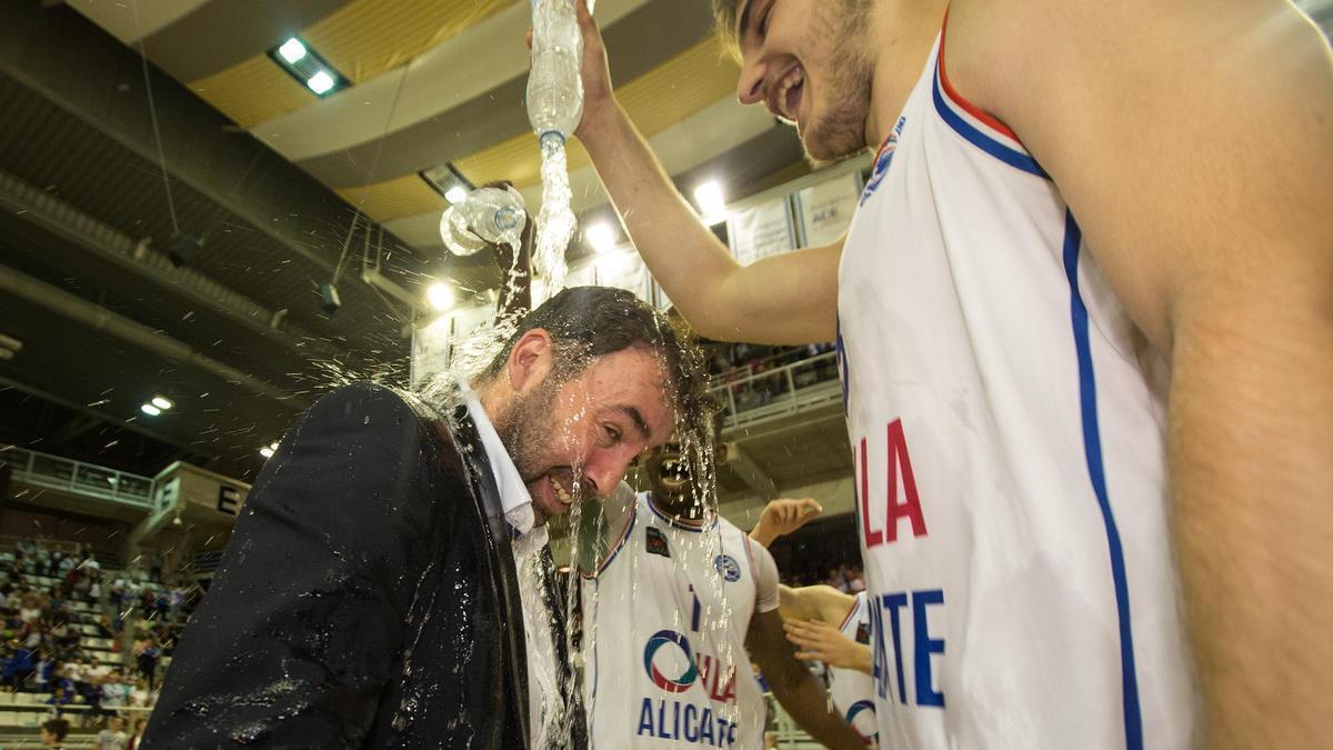 Pedro Rivero vuelve a entrenar al HLA alicante