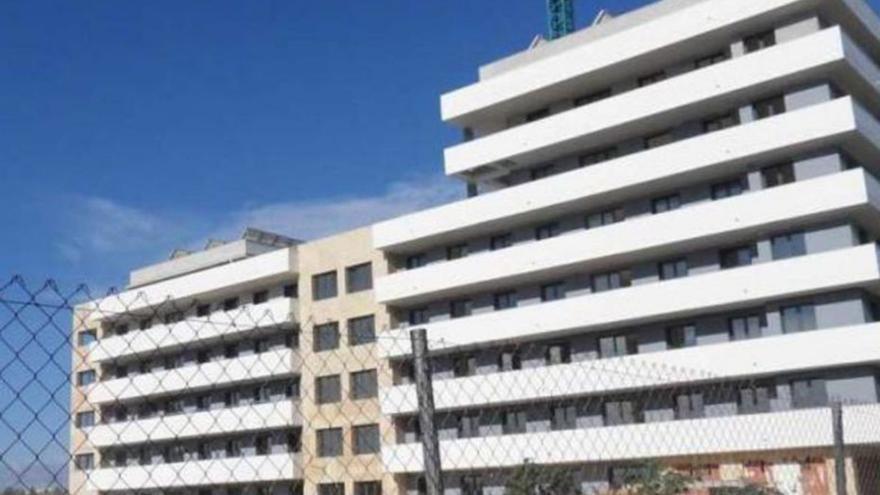 Una de las últimas promociones construidas en Marbella. | L.O.