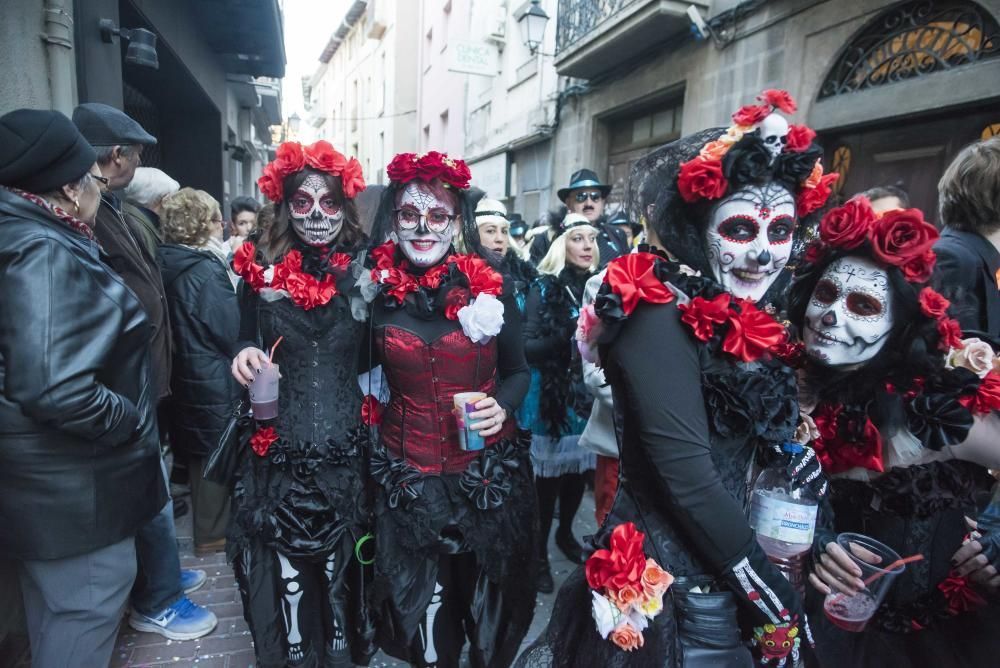 Set mil persones desborden els carrers de Sallent en un Carnaval multitudinari