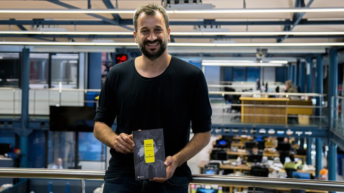 BARCELONA 25 03 2021  Foto de Guillem Sanchez  que publica el libro El estafador  FOTO  MARIA Da   OULTREMONT