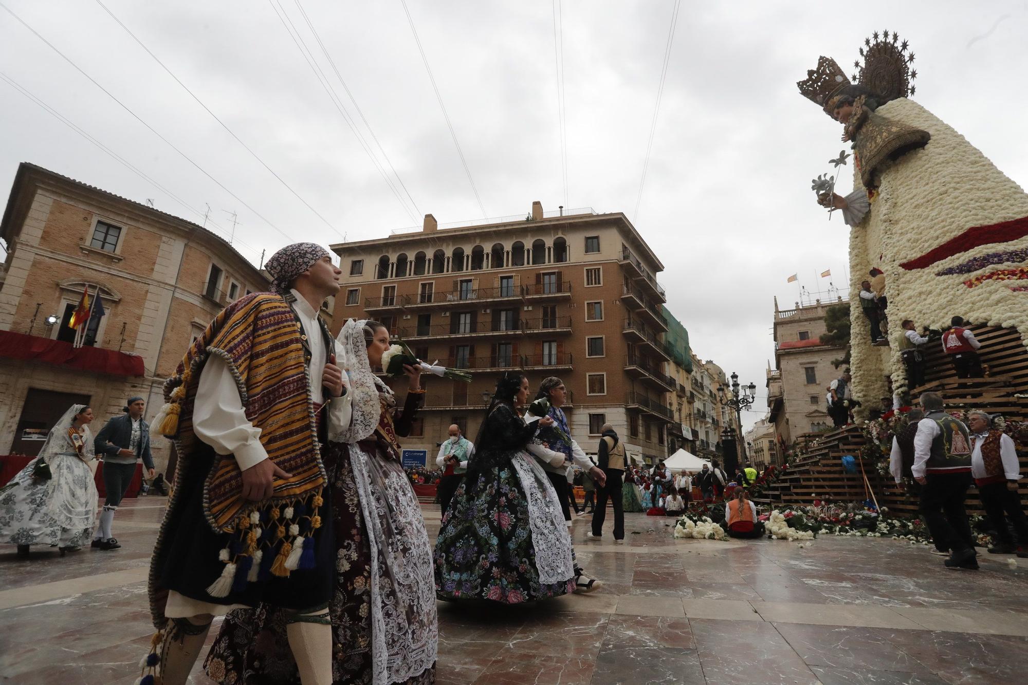 Búscate en el segundo día de ofrenda por la calle de la Paz (entre las 17:00 a las 18:00 horas)