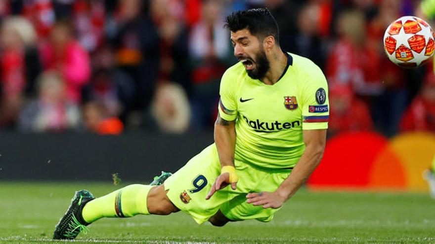 Luis Suárez podría tener una lesión grave de rodilla