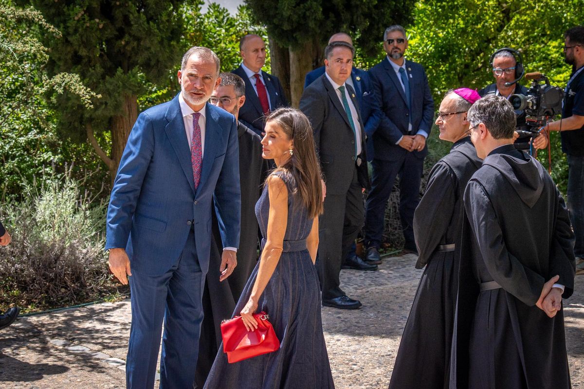 Los reyes Felipe y Letizia visitan Montserrat