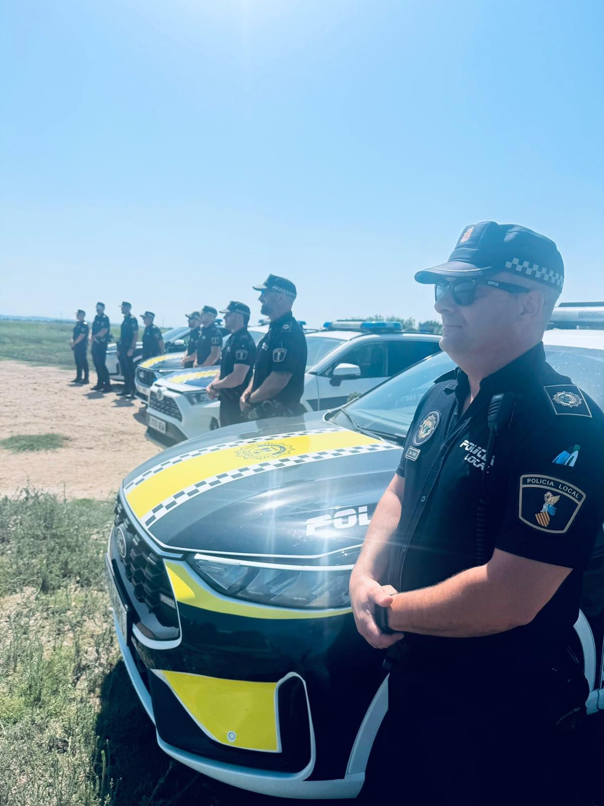 Agentes de Sueca en el operartivo especial por el eclipse.