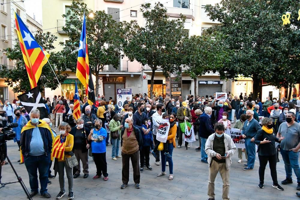 Concentració a Figueres de suport a Quim Torra.