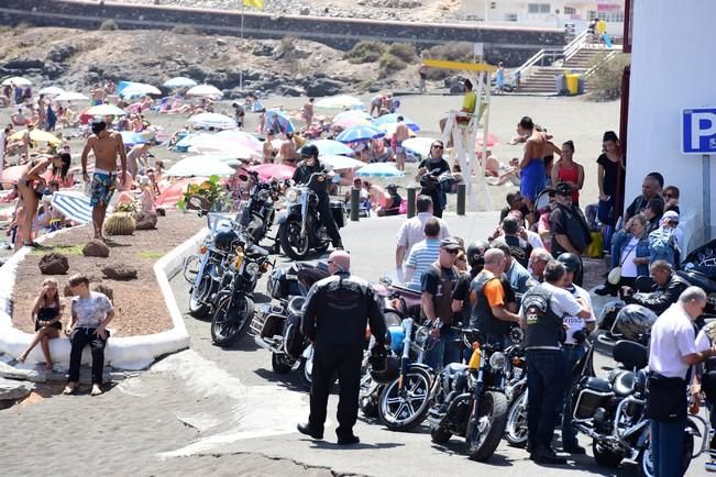 Los clubes de motero de Harley realizan un ...