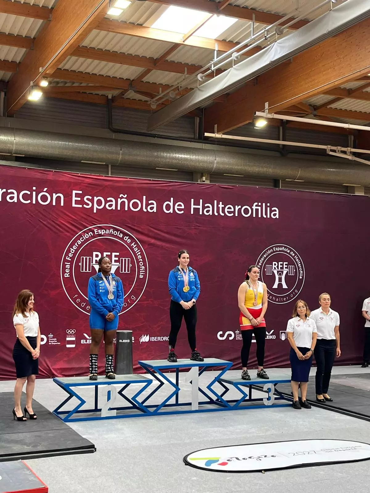 El Club Halterofilia Coruña gana 17 medallas en Zaragoza