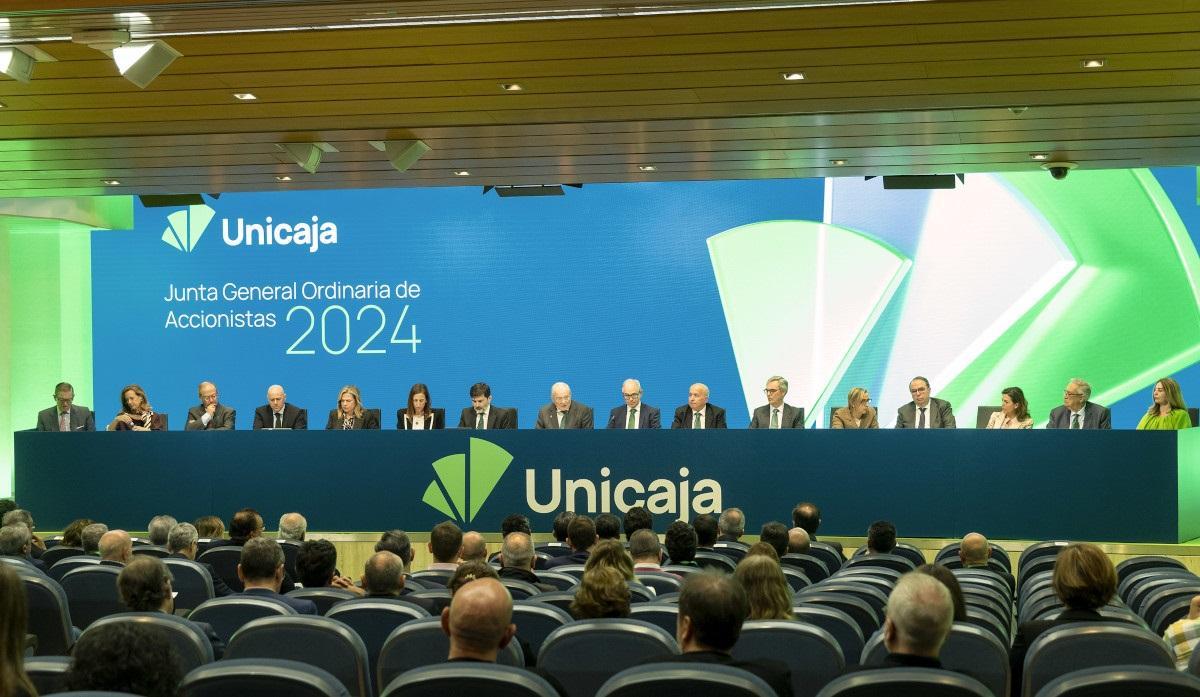Una imagen de la junta de accionistas de Unicaja celebrada este viernes en Málaga.