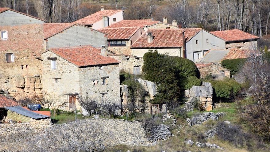 Así es Arroyo Cerezo, la aldea donde una joven ha abierto un bar