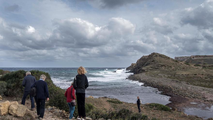 Menorca queda incomunicada por mar por la borrasca tropical Blas