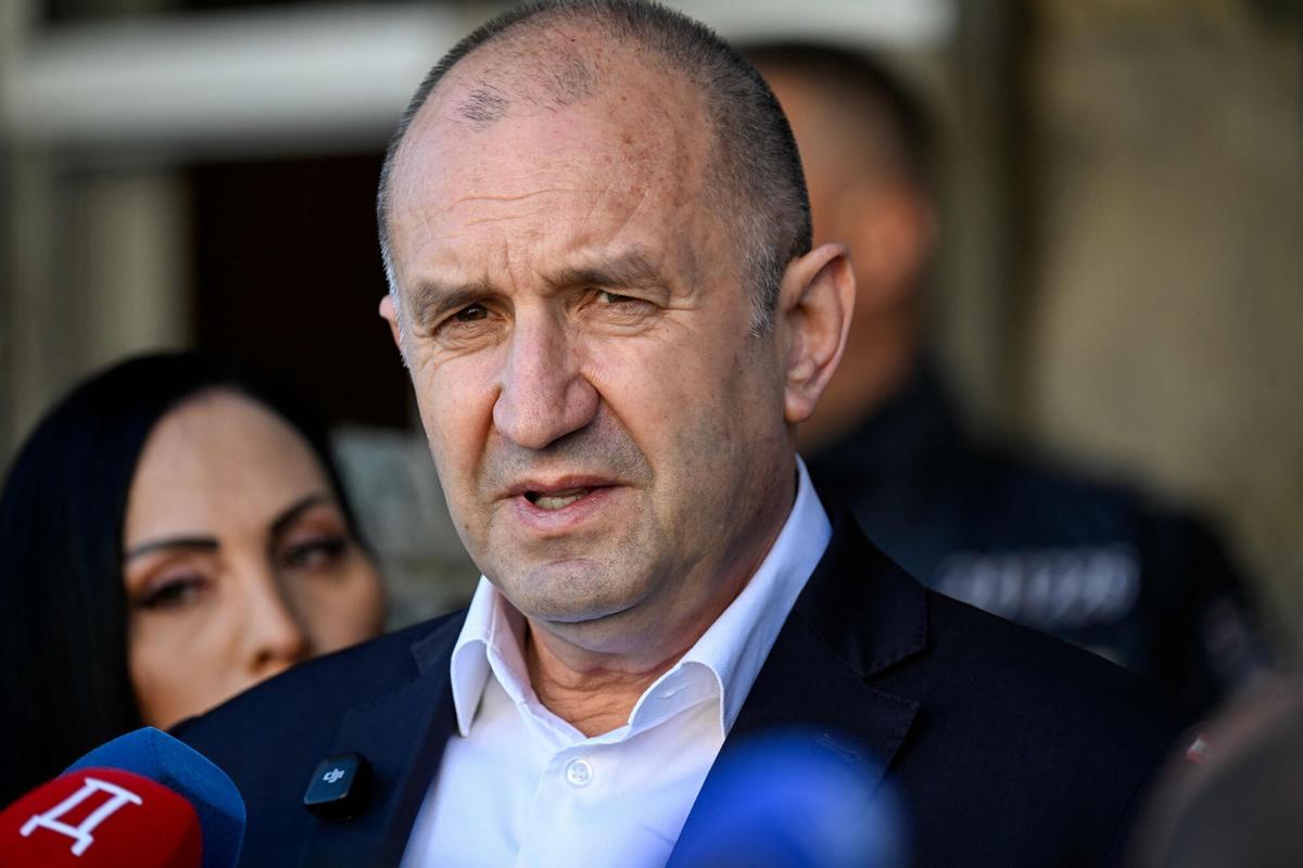 Radev Rumen, tras votar en las elecciones legislativas del pasado 19 de abril en Sofía.