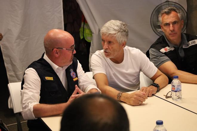 Marlaska afirma que el objetivo es "evitar que se unan los tres incendios"