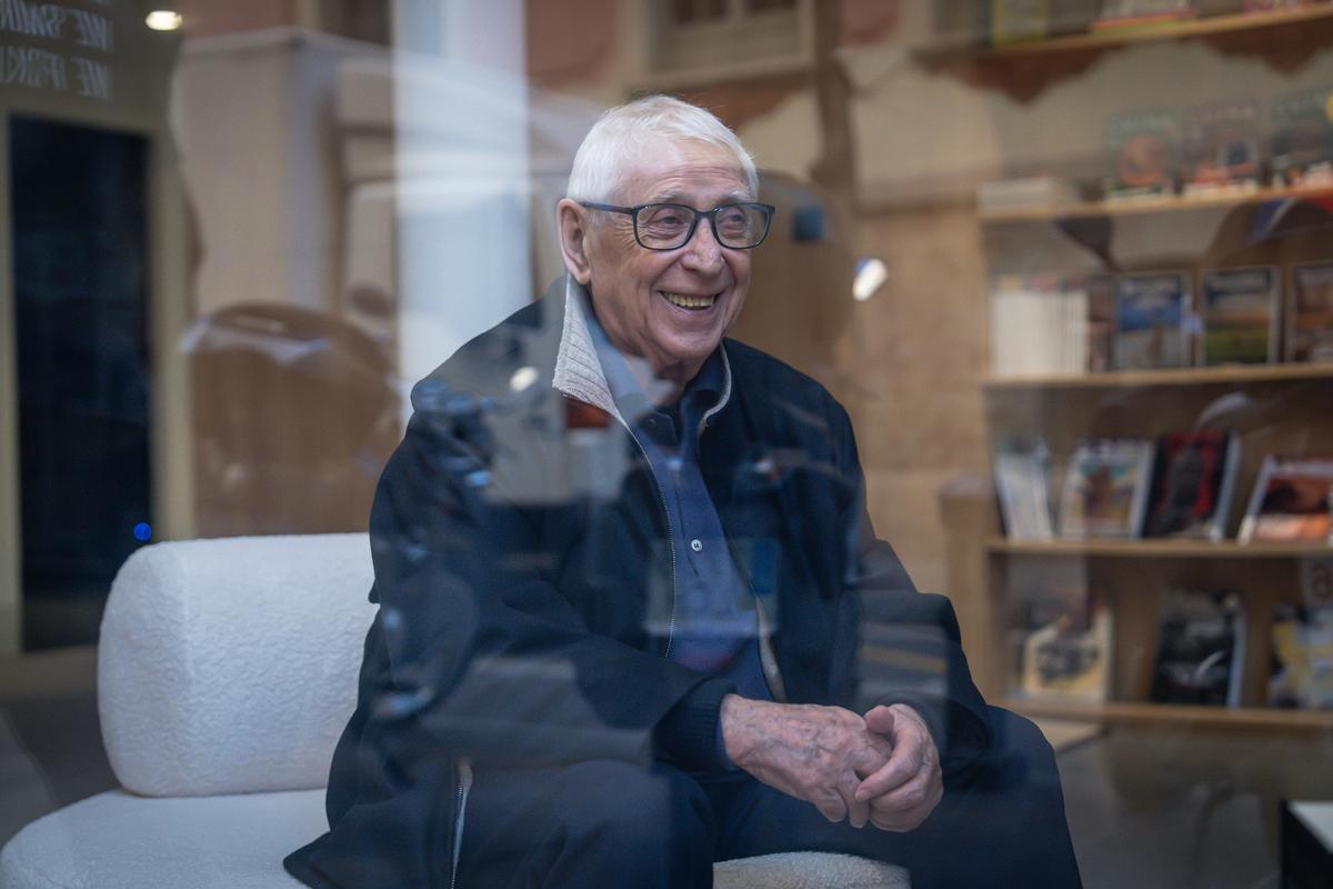 Retrato de Raimon, en la presentación de su libro, 'Raimon. Aquest jo que jo soc', en Barcelona el pasado martes