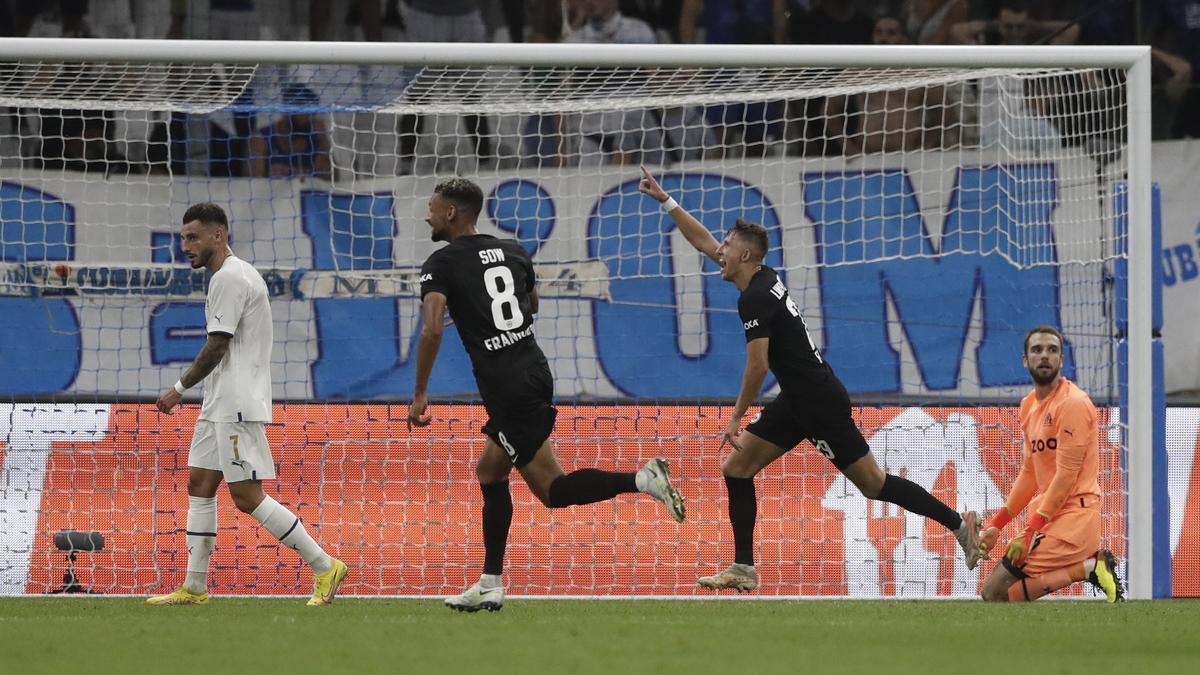 Resumen, goles y highlights del Marsella 0-1 Eintracht de Frankfurt de la Jornada 2 de la Fase de Grupos de la Champions League