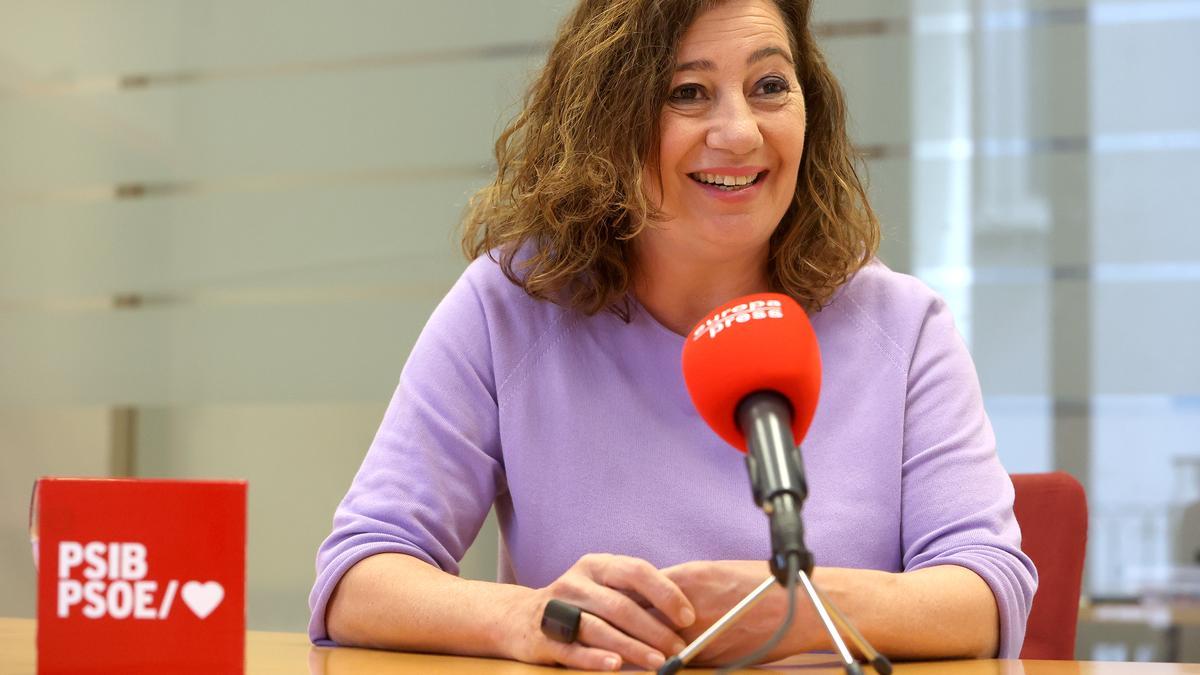 La presidenta del Govern balear, Francina Armengol, durante una entrevista para Europa Press, en la sede del PSIB, a 4 de abril de 2023, en Palma de Mallorca, Mallorca, Islas Baleares (España).