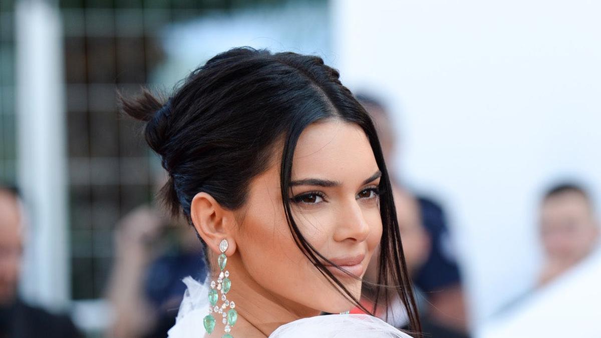 Kendall Jenner luce los 'vaqueros de ciclista'