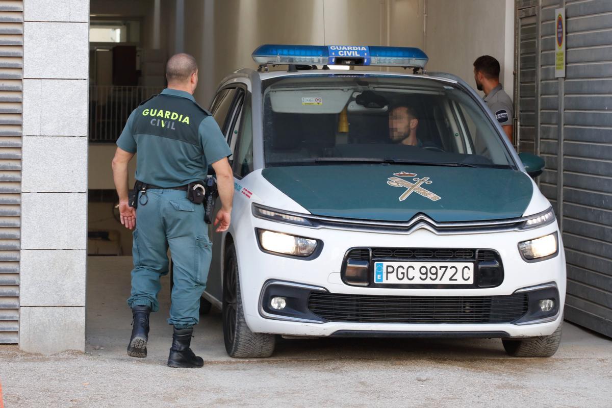 Agentes de la Guardia Civil.