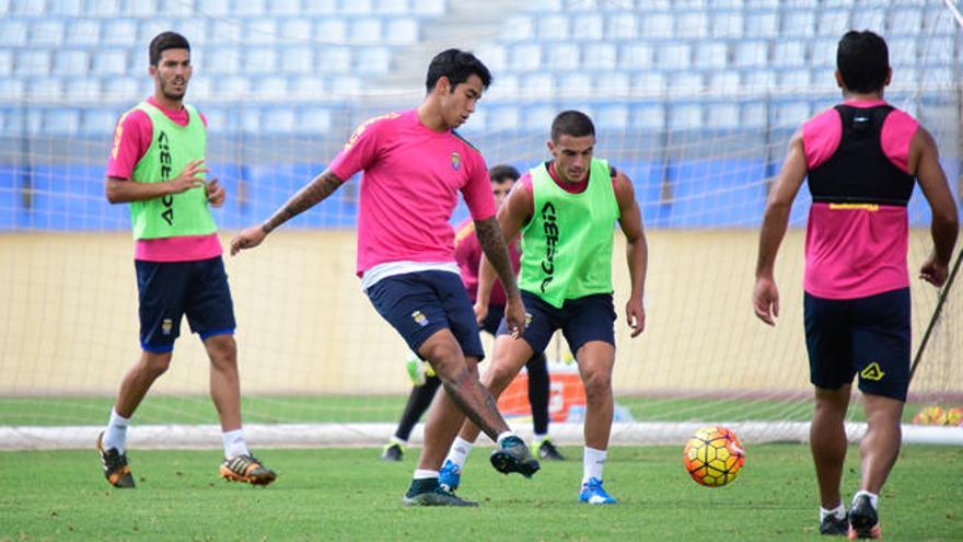 Primer día de Araujo con los suplentes.