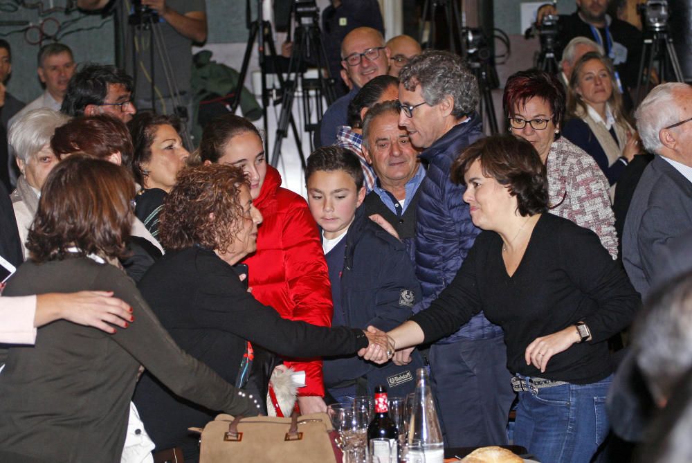 Albiol, Sáenz de Santamaría, Millo i Maria Àngels Olmedo, en un dinar-míting a Girona