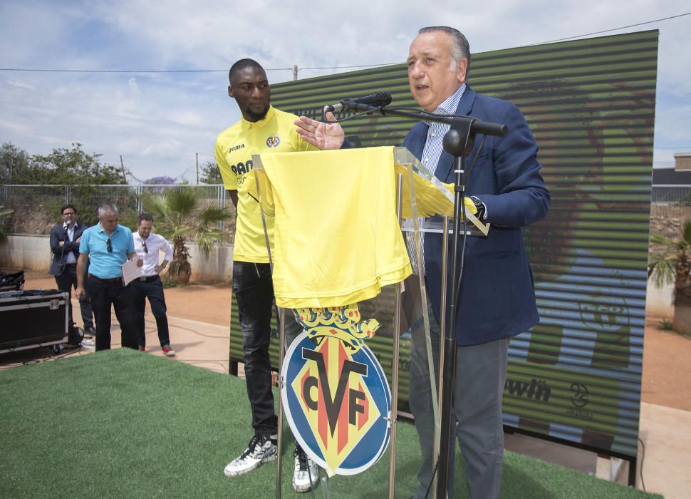 Presentación de Toko Ekambi en el Villarreal CF