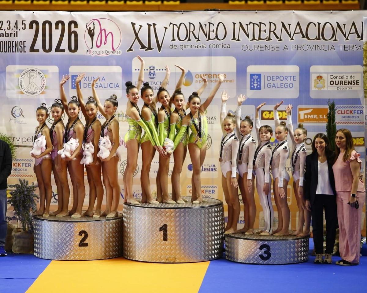 Uno de los conjuntos en el podio de la competición.