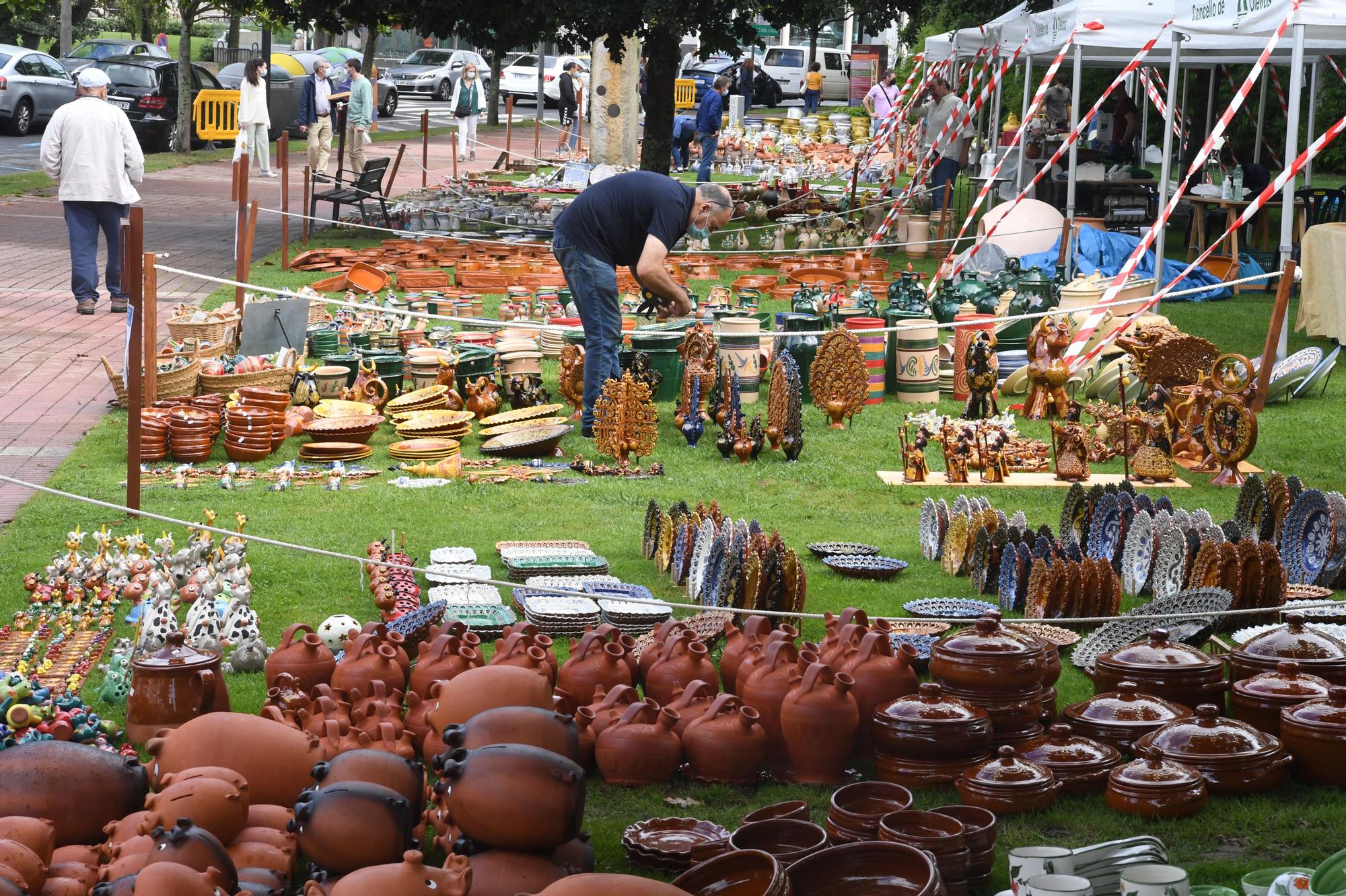 Alfaroleiros: aluvión de visitas y compras a los “loitadores’ de la tradición”