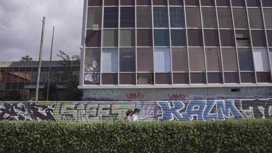 Instalan paneles para captar energía solar en el edificio de GESA