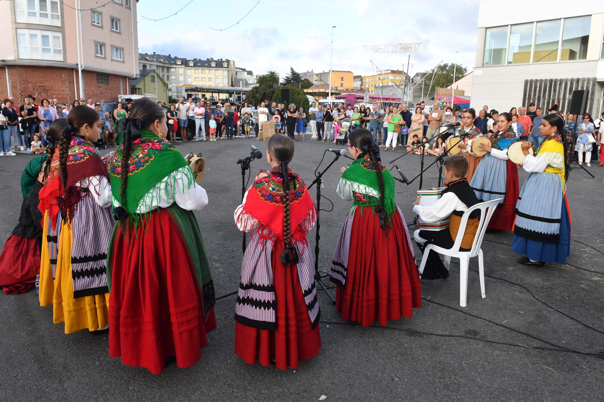 Foliada y queimada en la fiesta de Torás