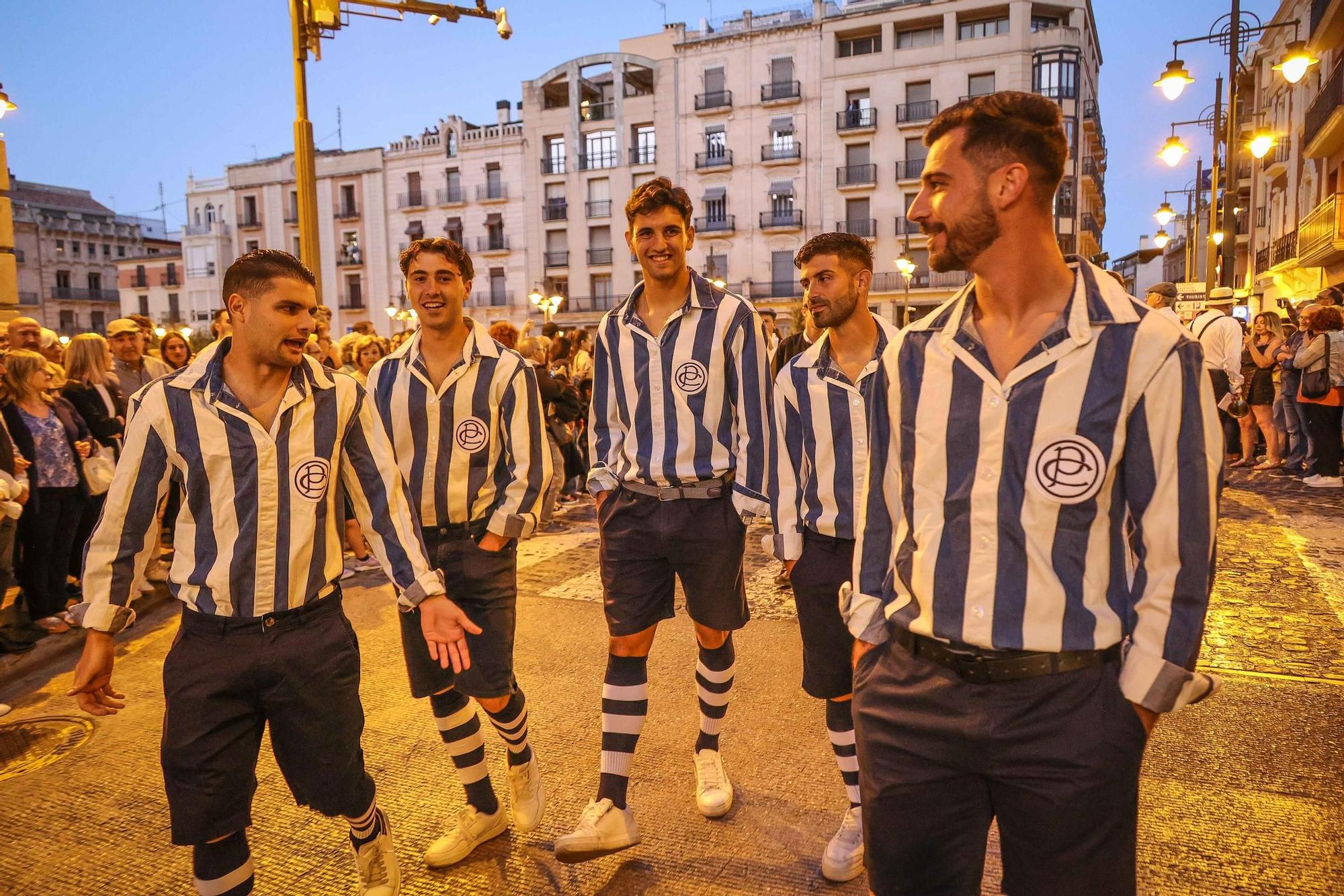 Inicio de la Feria Modernista de Alcoy 2025