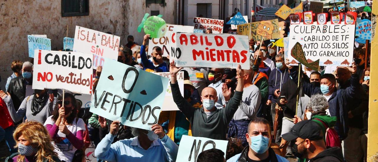 La manifestación contra los vertidos de aguas residuales se desarrolló este domingo 27 de febrero de 2022