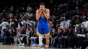 Los 60 puntos de Stephen Curry no le sirvieron a los Warriors para superar a Atlanta Hawks