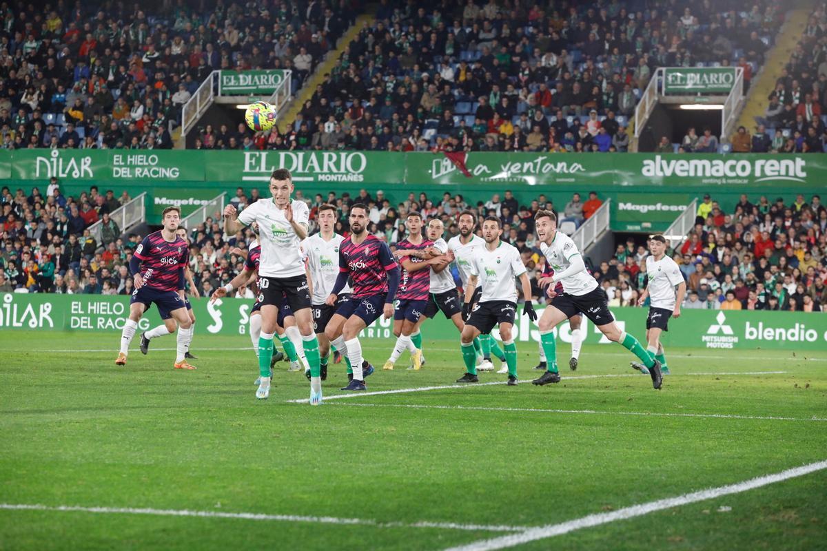 En imágenes: así fue el partido entre Racing y Sporting en El Sardinero