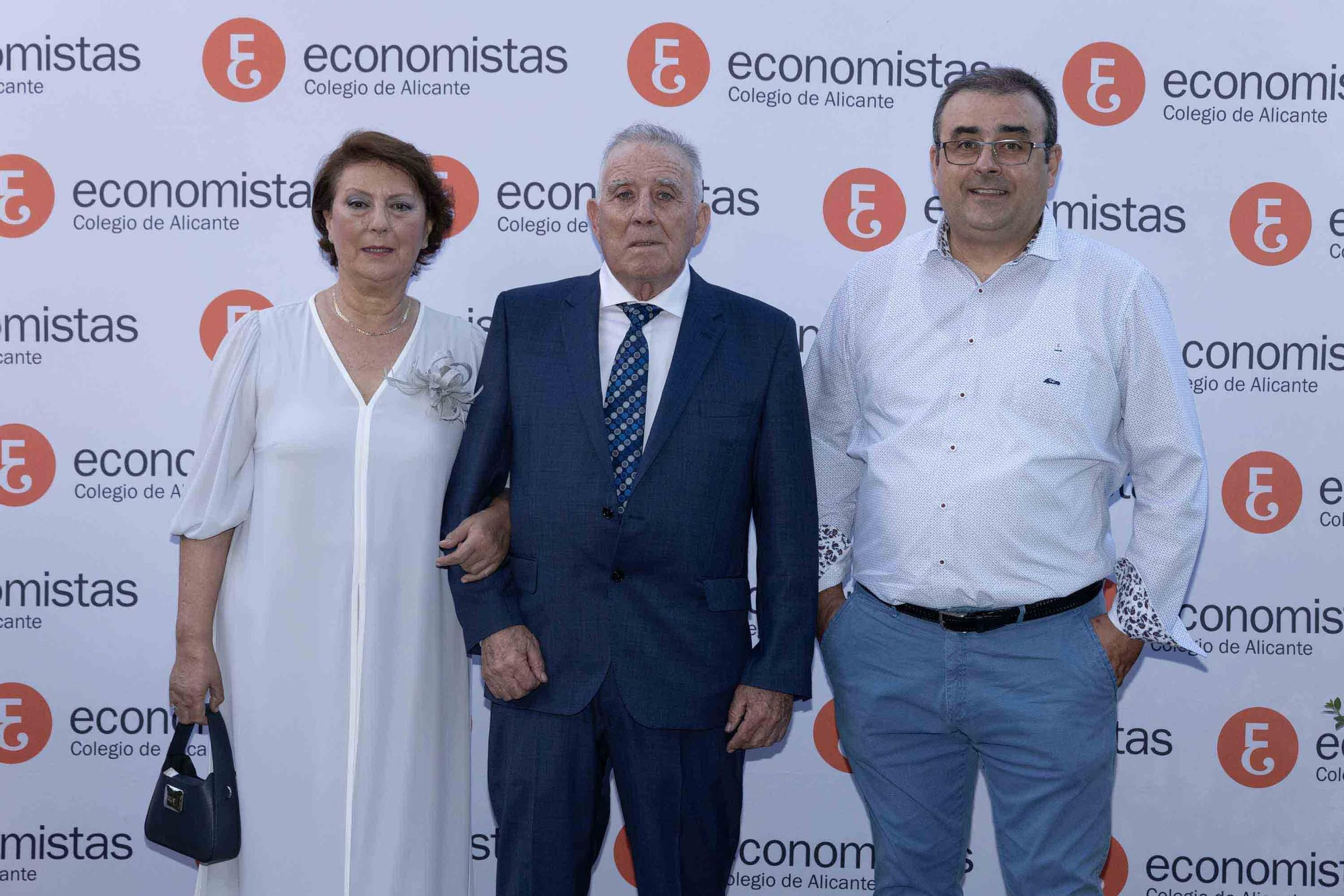 El Colegio de Economistas de Alicante celebra su cena anual en honor a su patrón