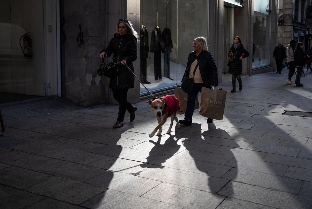 El Portal de l’Àngel perd presència de la moda i guanya diversitat comercial