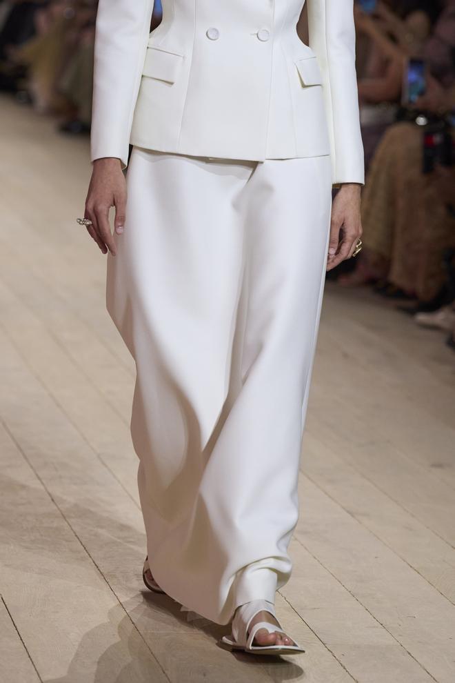Sandalias planas Dior Alta Costura invierno 2024
