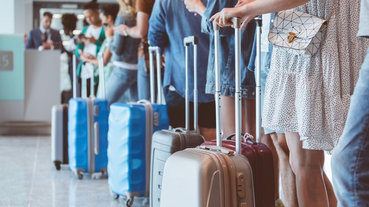 Una viajera explica el mejor truco para no pagar por tus maletas en el aeropuerto: &quot;No gastéis un dinero absurdo&quot;