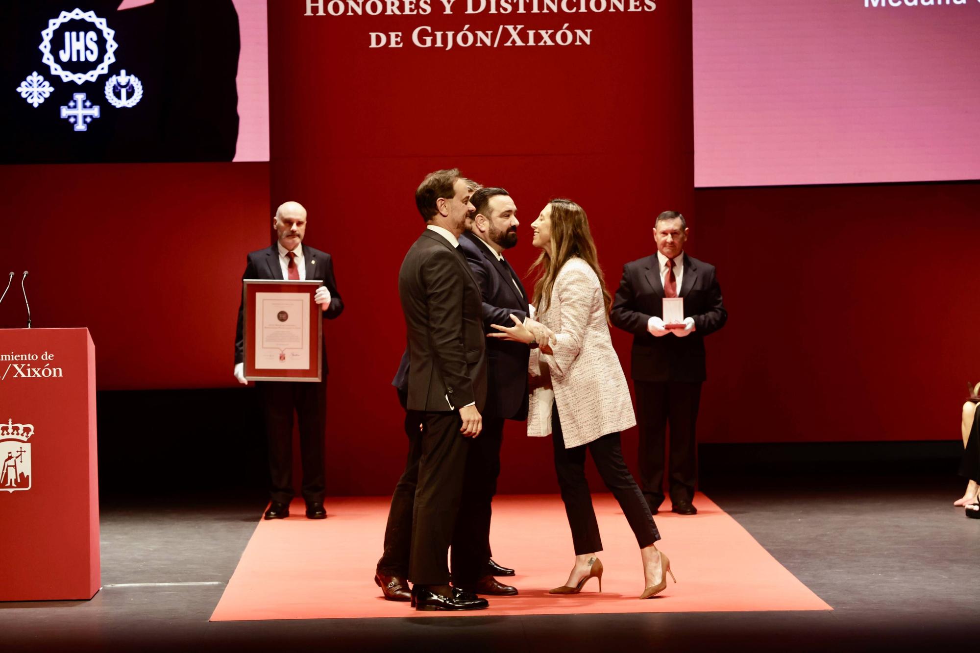 Entrega de las medallas de la ciudad de Gijón